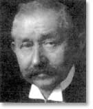 Hauptmann H. Ordemann von der freiwilligen Feuerwehr Groß Ippener